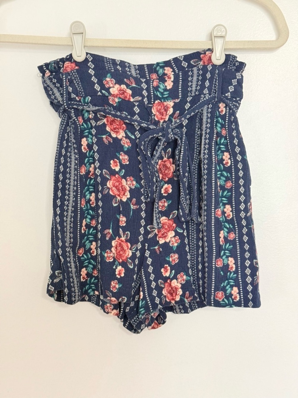 Floral Navy‎ Paperbag Waist Tie-Front Shorts
